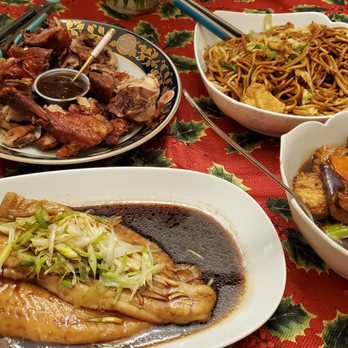 Mandarin King - Crispy duck (half),  Steamed fish fillet,  Eggplant, bean curd & vegetables w brown garlic sauce,  Mandarin soft noodle - Chinese Near Me - Northridge, California