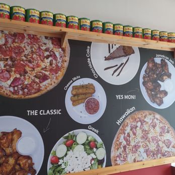 Pepperoni's Pizza - Birnham Woods - Decor of food items - Pizza Near Me - Spring, Texas