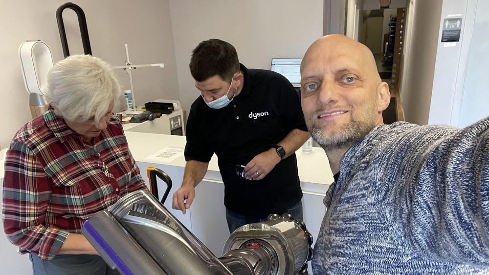 DYSON SERVICE CENTER 20 Photos & 43 Reviews 5257 Edina Industrial