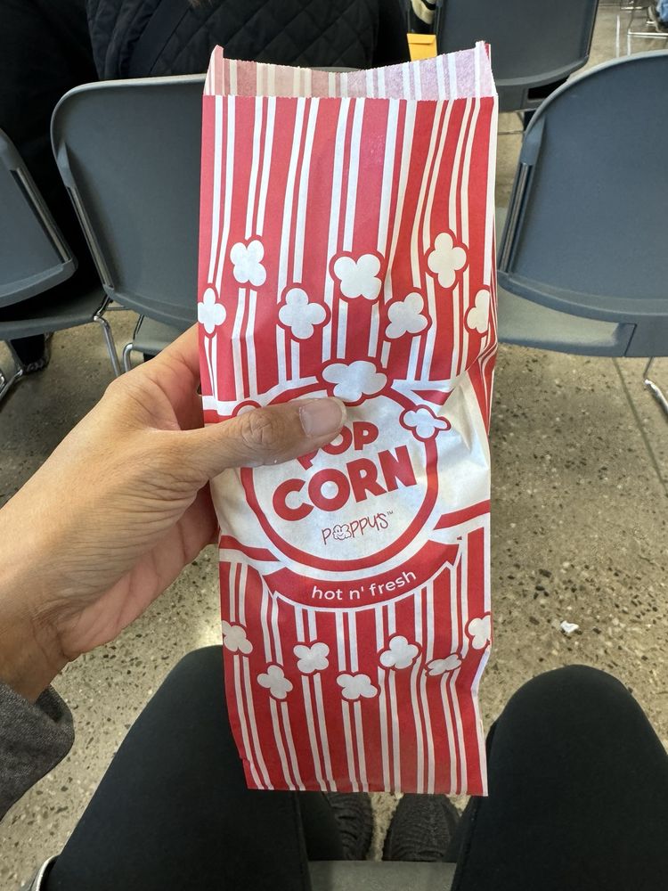 DMV Snack Bar - Photo 3