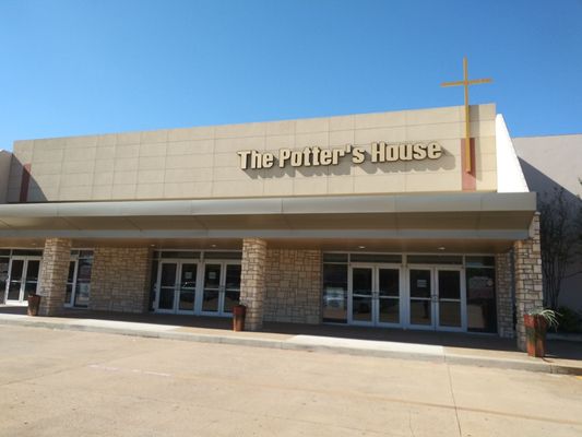 The Potter's House of Fort Worth by null