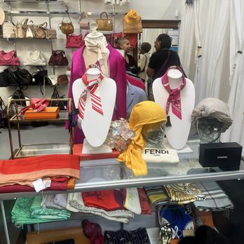 Article Consignment Boutique - Women's Clothing Near Me - Sacramento, California
