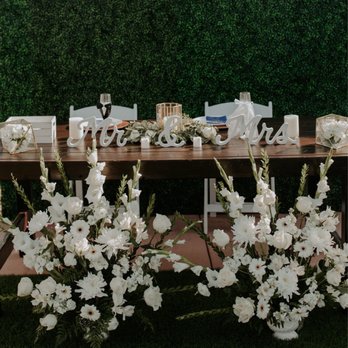 Blooming Villa Coordination - Vista wedding reception - Wedding Planning Near Me