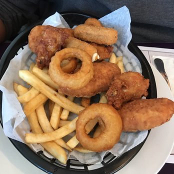 Dutchess Diner - Diners Near Me - Poughkeepsie, New York