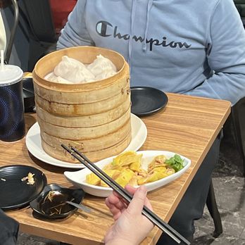 Lao Wu Authentic Shanghai Dumpling - Shanghainese Near Me - Edison, New Jersey