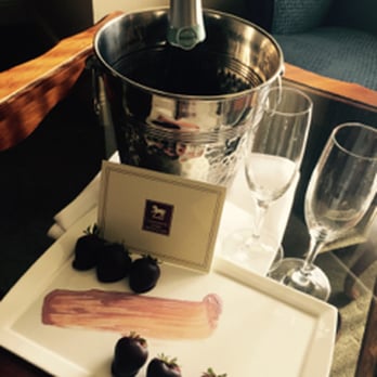 Lafayette Park - Bubbly - Hotels Near Me - Lafayette, California