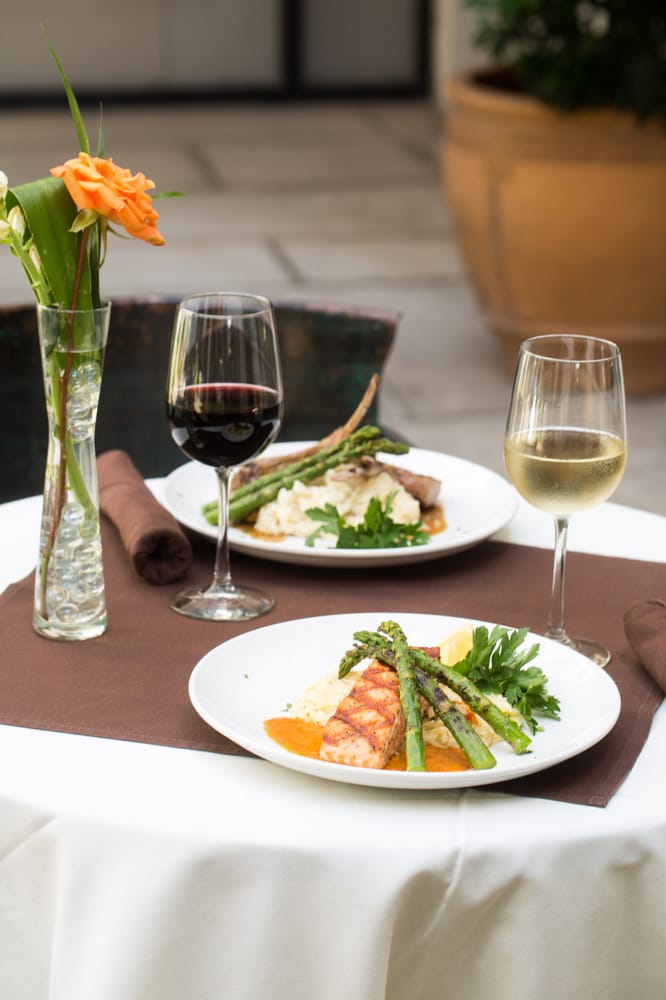 Social spots from Ziziki's