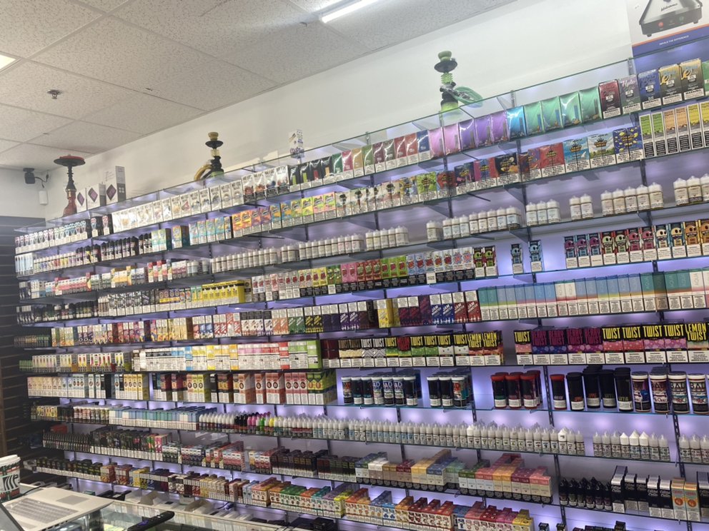 TOBACCO COSMOS 22 Photos 800 E Rochambeau Dr W, Williamsburg