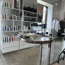Muse the Salon