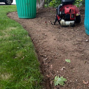 Lunar Landscape & Demolition - Mulch and garden beds - Landscaping Near Me Lunar Landscape & Demolition - Mulch and garden beds - Landscaping Near Me