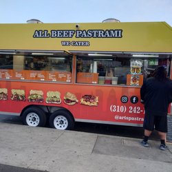 Art’s Pastramis - The truck/cart parked off Sepulveda.
