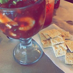 El Torito Sinaloense - Coctel de camaron y pulpo y una michelada