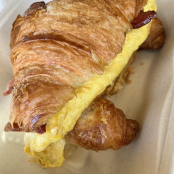 Erewhon - Breakfast Croissant - Grocery Near Me - Calabasas, California Erewhon - Breakfast Croissant - Grocery Near Me - Calabasas, California