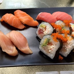 Salmon Nigiri