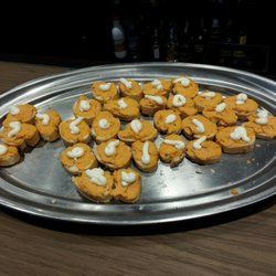 Terra Meiga - More FREE pinchos. Have to love the Spanish drinking culture. Cheers.