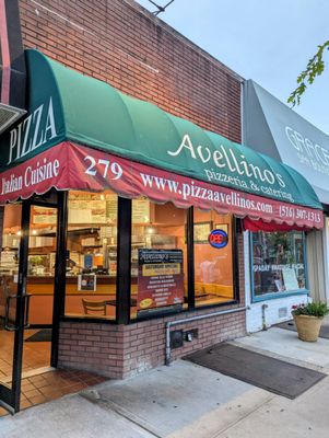 Avellino's Pizzeria & Catering by null