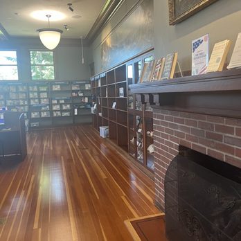 OREGON CITY PUBLIC LIBRARY - Updated January 2025 - 63 Photos &amp; 13 
