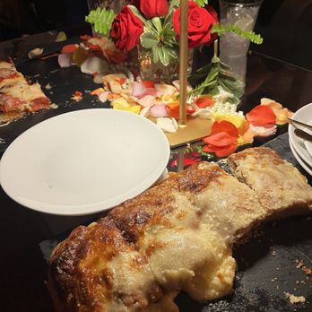 Escondido Lounge - The pizza - Lounges Near Me - Fort Myers, Florida Escondido Lounge - The pizza - Lounges Near Me - Fort Myers, Florida