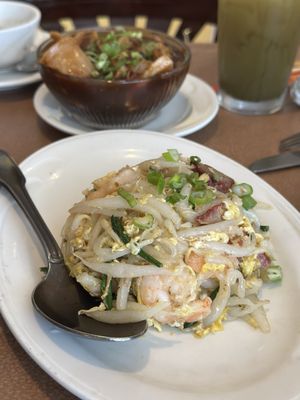 Singing Bamboo Chinese Restaurant by null