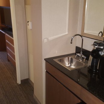 Embassy Suites by Hilton Chicago Downtown Magnificent Mile - wetbar - Hotels Near Me - Chicago, Illinois Embassy Suites by Hilton Chicago Downtown Magnificent Mile - wetbar - Hotels Near Me - Chicago, Illinois