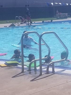 Hawthorne Pool by null