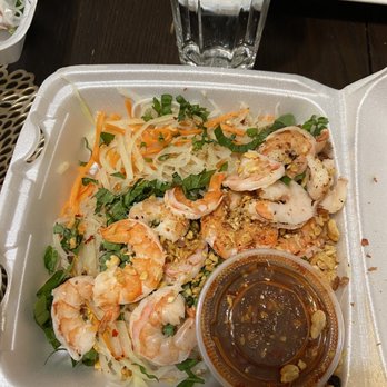 4 Seasons Vietnamese Restaurant - Papaya salad with shrimp - Vietnamese Near Me - Chicago, Illinois 4 Seasons Vietnamese Restaurant - Papaya salad with shrimp - Vietnamese Near Me - Chicago, Illinois