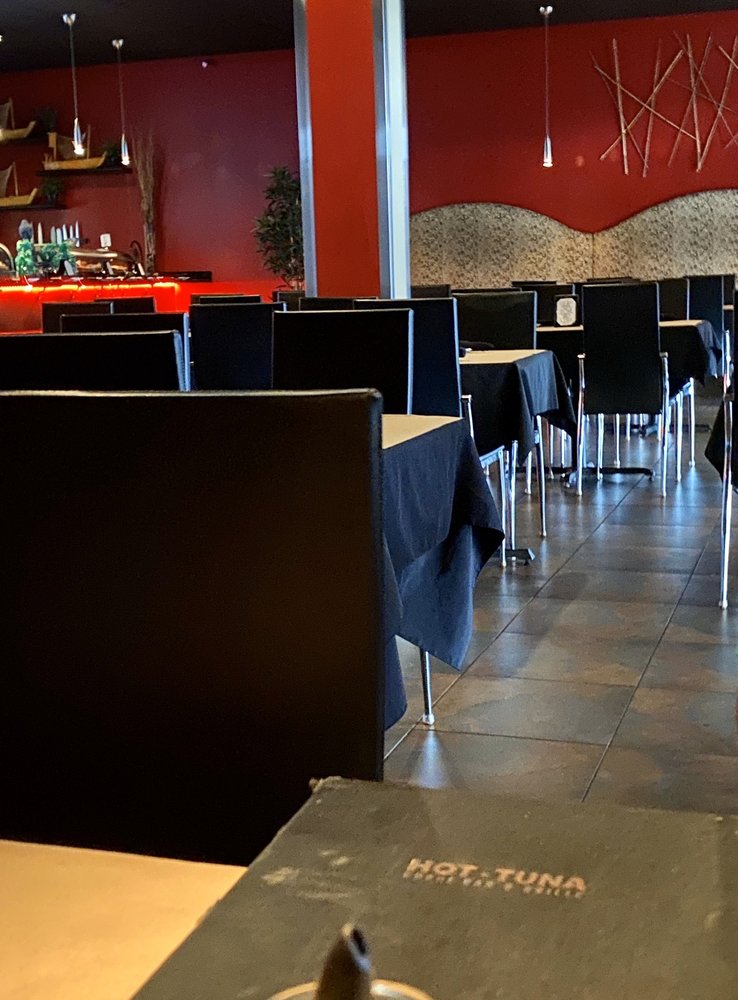 Hot Tuna Sushi Bar & Grille