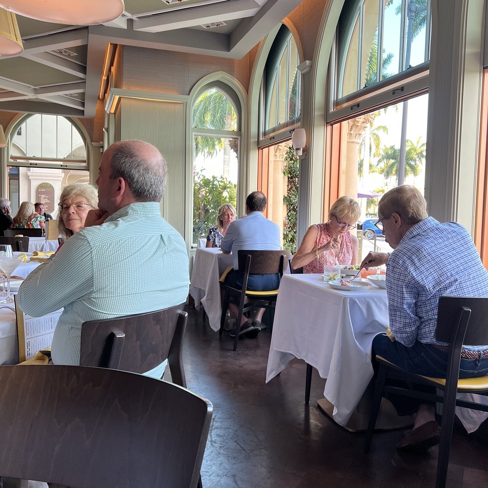 Henry's Palm Beach - Provides great breeze - Bars Near Me - Palm Beach, Florida