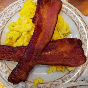Another Broken Egg Cafe - Cafes Near Me - Atlanta, Georgia