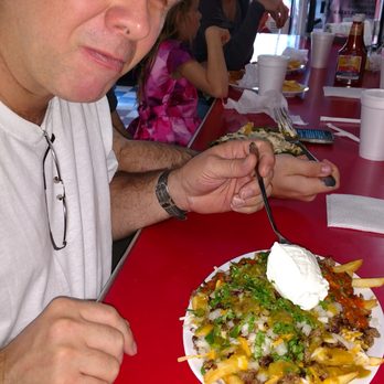 Meno's Burgers - Burgers Near Me - Hemet, California
