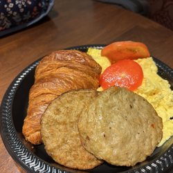 la Madeleine French Bakery & Cafe