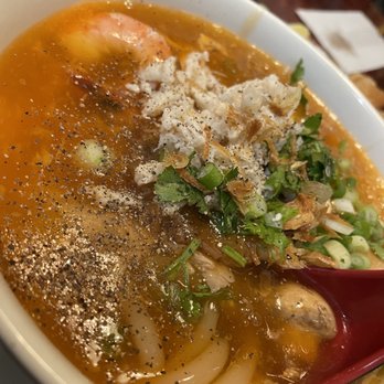 DK Cuisine - Banh Canh Tom Cua Thit Trung Cut - Vietnamese Near Me - Westminster , California