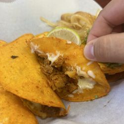 Taqueria don Beto 2 - Al pastor tacos