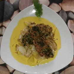 Hotel Am Schloss - Rotbarbe auf Kartoffel-Fenchel-Gemuese an Safransauce