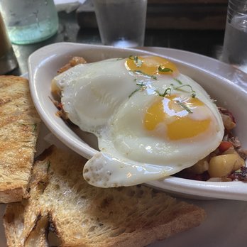 The Bedford - North Carolina Pulled Pork Hash - New American Near Me - Brooklyn, New York The Bedford - North Carolina Pulled Pork Hash - New American Near Me - Brooklyn, New York