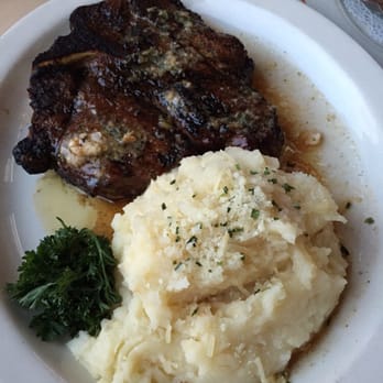 Daniel's Broiler - Leschi - Porterhouse!!! Yesssss - Seafood Near Me - Seattle, Washington