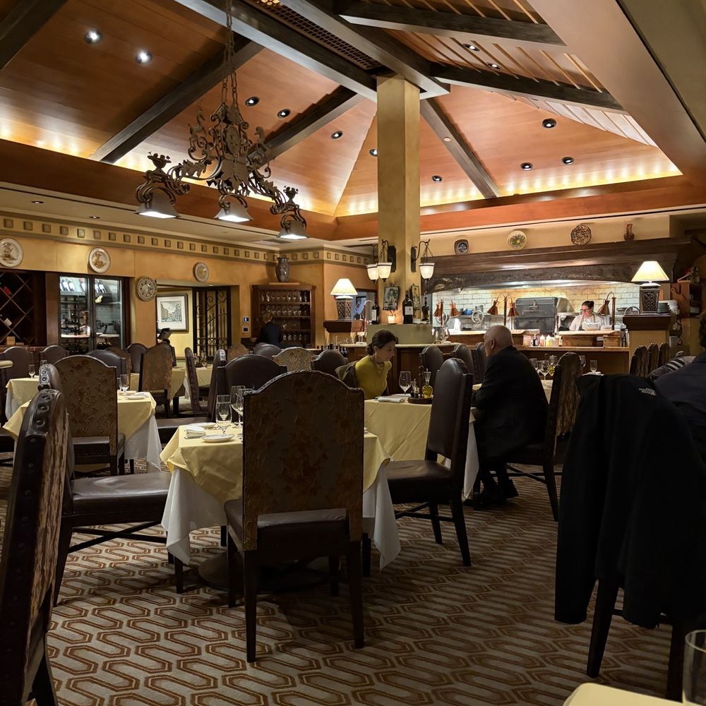 Pèppoli at Pebble Beach - Inside - Italian Near Me - Pebble Beach, California Pèppoli at Pebble Beach - Inside - Italian Near Me - Pebble Beach, California