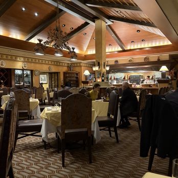 Pèppoli at Pebble Beach - Inside - Italian Near Me - Pebble Beach, California Pèppoli at Pebble Beach - Inside - Italian Near Me - Pebble Beach, California