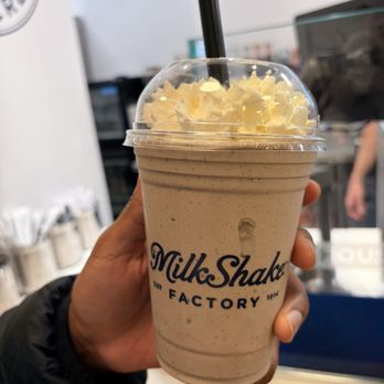 MilkShake Factory Darien - Cookies & cream - Ice Cream & Frozen Yogurt Near Me - Darien, Connecticut MilkShake Factory Darien - Cookies & cream - Ice Cream & Frozen Yogurt Near Me - Darien, Connecticut