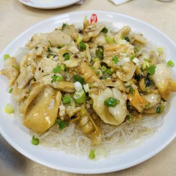 Clay Pot Cafe - Garlic and vermicelli with Guifei clams - Cantonese Near Me - Boston, Massachusetts