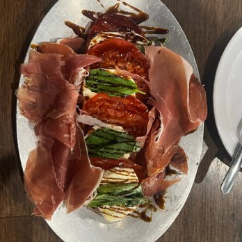 V Pizza - Caprese - Pizza Near Me - Jacksonville Beach, Florida V Pizza - Caprese - Pizza Near Me - Jacksonville Beach, Florida