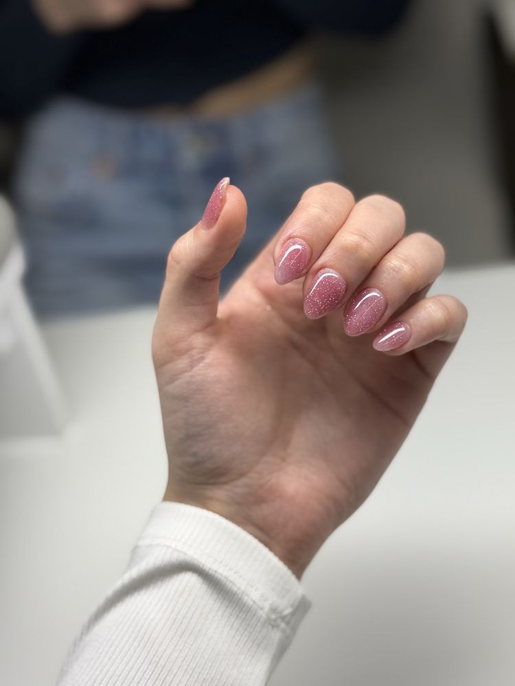 The Nail Evolution Logo