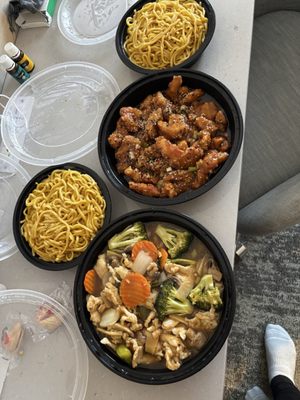 Tai's Asian Bistro & Sushi by null