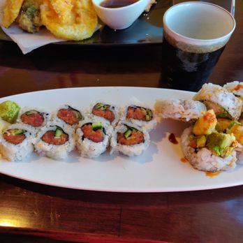 Okini Sushi - Spicy Tuna Roll (L), Shrimp Tempura Roll (R) - Japanese Near Me - Pleasant Hill, California