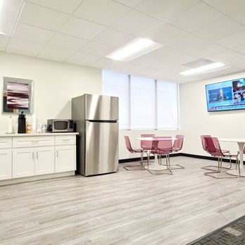 Riverside Central Business Center - 6th FL Lounge - Shared Office Spaces Near Me - Riverside, California Riverside Central Business Center - 6th FL Lounge - Shared Office Spaces Near Me - Riverside, California