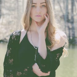 Laurel Coven Photoshoot. Photographer: Sara Baldwin Schatz. Hair: Nicole Tenerowicz. Model: Casey McGovern. Stylist: Lindsay Johnston