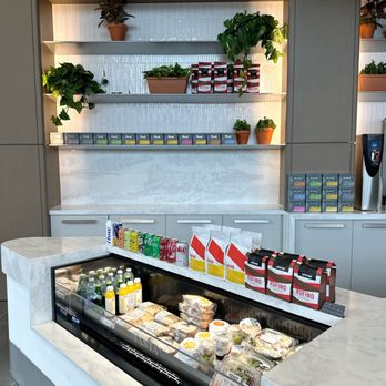 Vanta Coffee Club & Eatery - Coffee & Tea Near Me - North York, Ontario Vanta Coffee Club & Eatery - Coffee & Tea Near Me - North York, Ontario