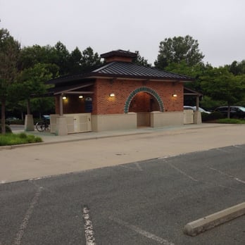 遊樂設施的英文是什麼？