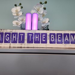 Foot Locker - Please light the beam!!!