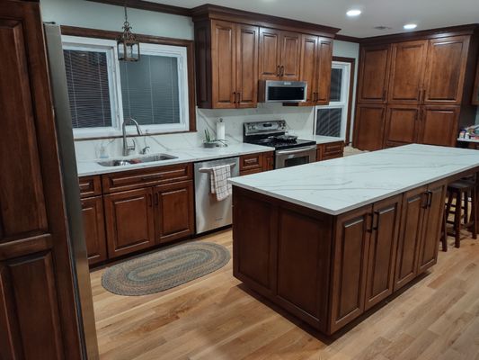 M & C Custom Cabinets Inc